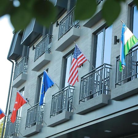 Human Hotel Taszkent Zewnętrze zdjęcie