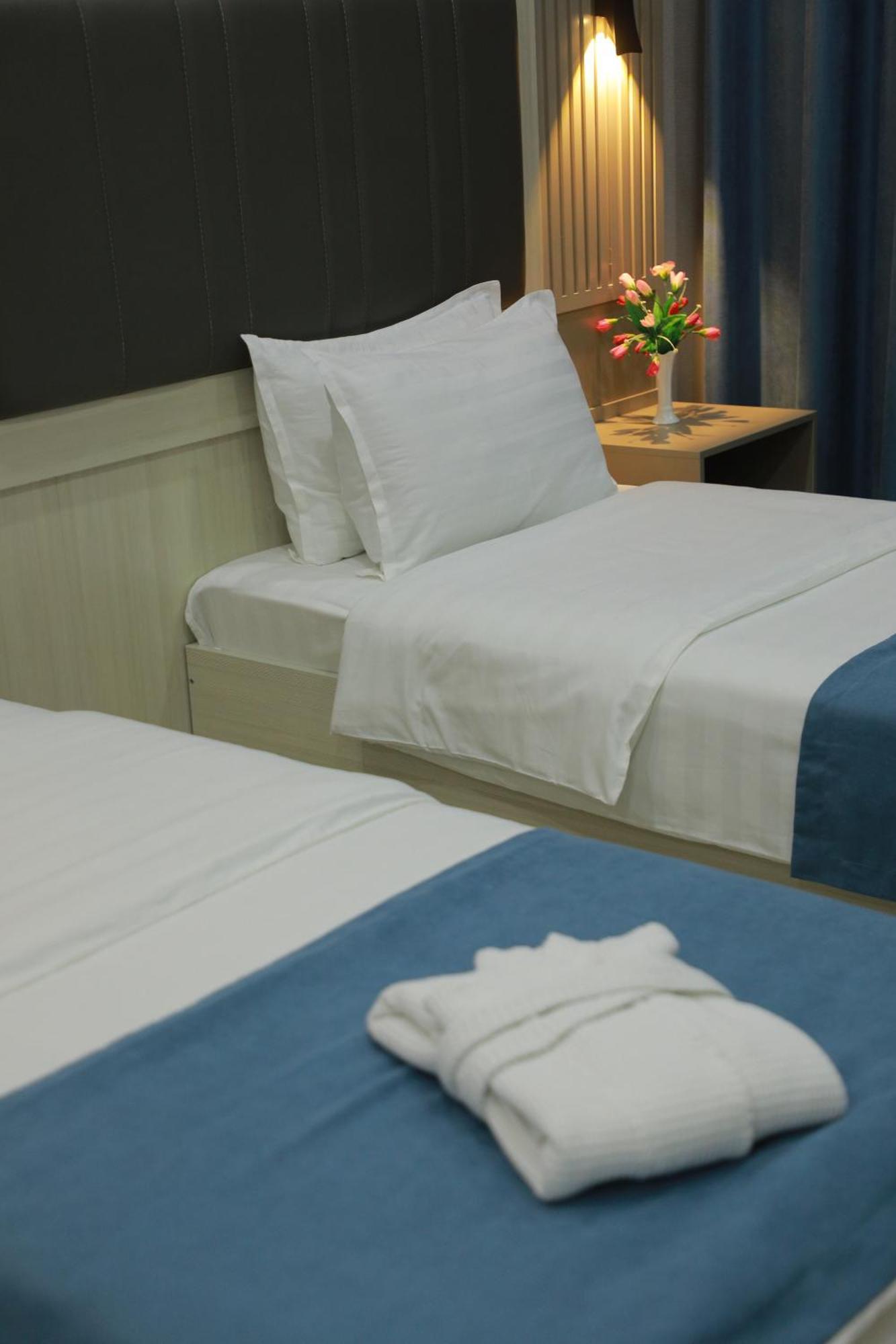 Human Hotel Taszkent Zewnętrze zdjęcie